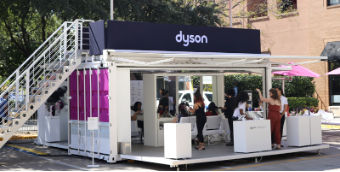 31. Ten (10) Stores That Used Shipping Containers to Stand Out